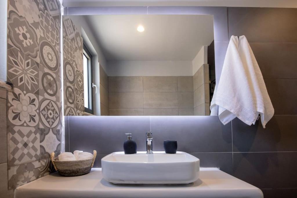 Pearl Suites And Villa Tínos מראה חיצוני תמונה