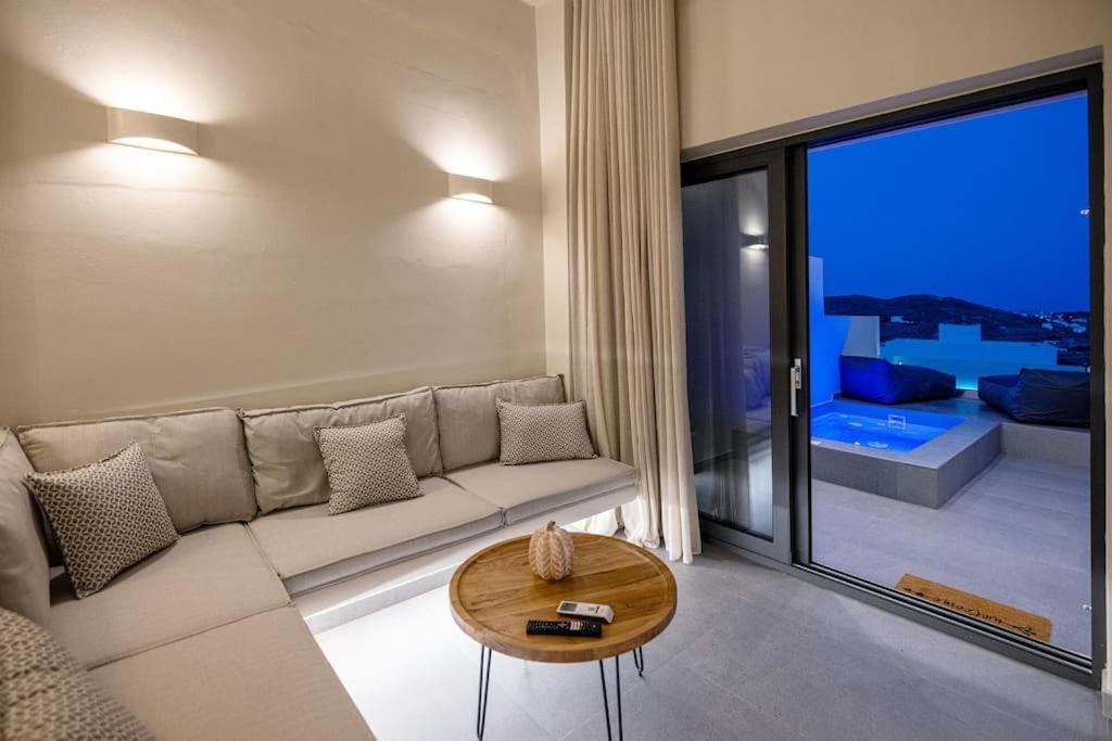 Pearl Suites And Villa Tínos מראה חיצוני תמונה